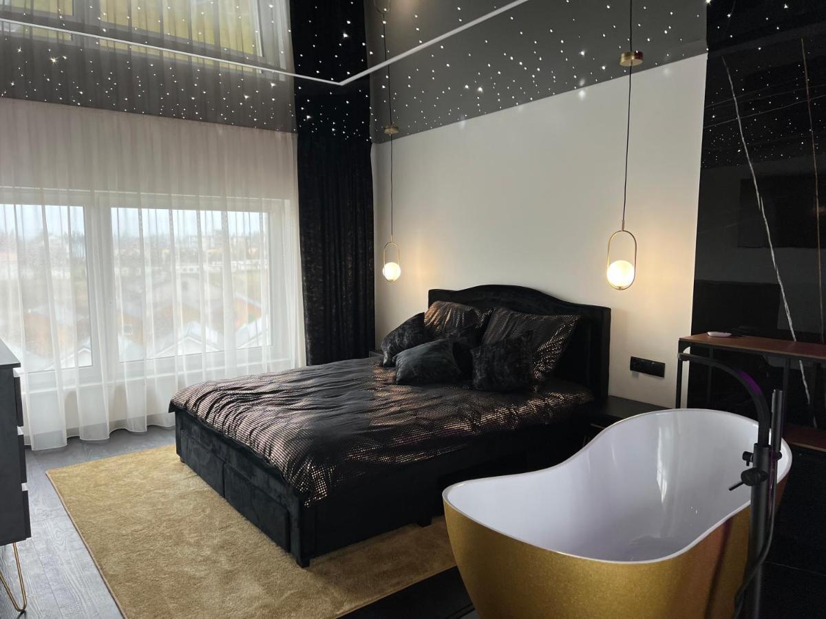 Apartament Premium Ze Zlota Wanna W Sypialni Widok Na Morze Dyskretny Taras Z Lozkiem - Baltyckie Sarbinowo 18 Exterior foto