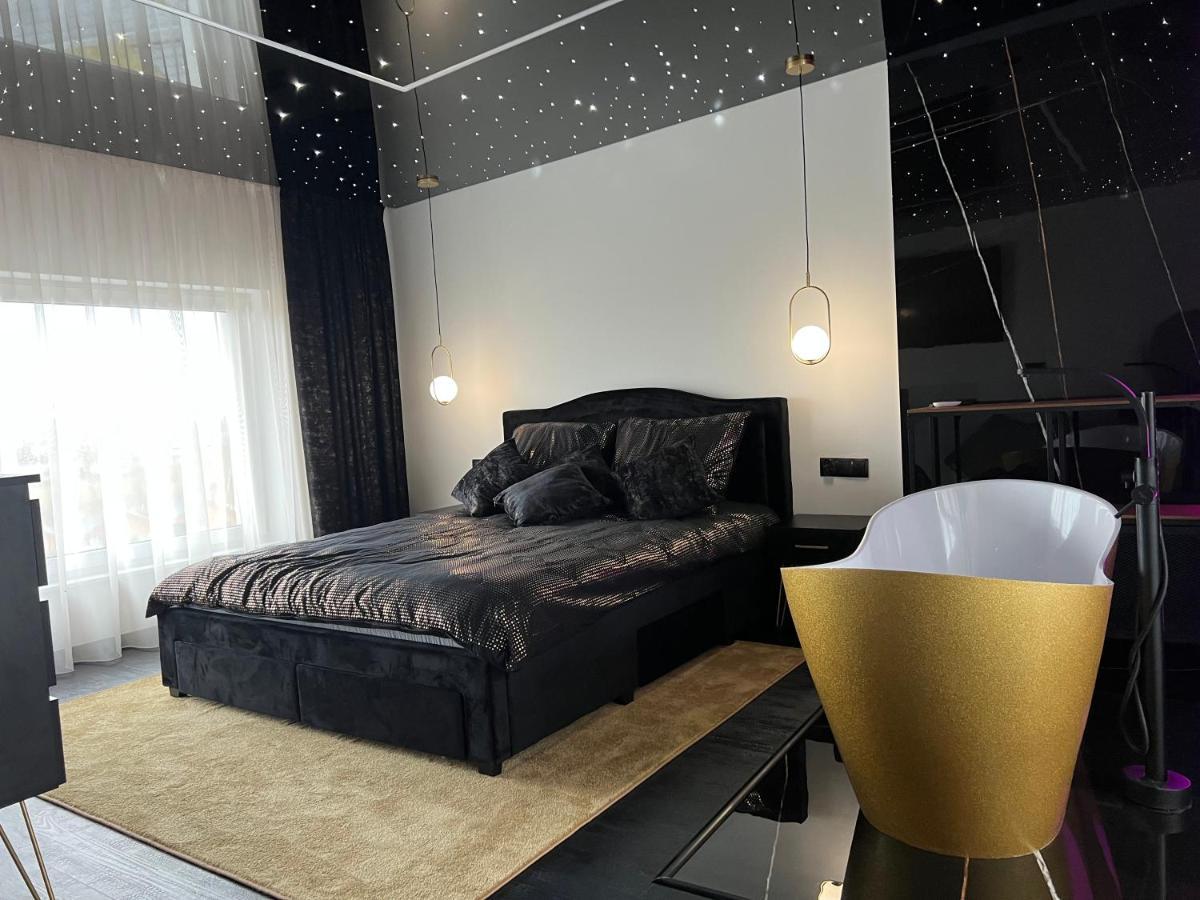 Apartament Premium Ze Zlota Wanna W Sypialni Widok Na Morze Dyskretny Taras Z Lozkiem - Baltyckie Sarbinowo 18 Exterior foto